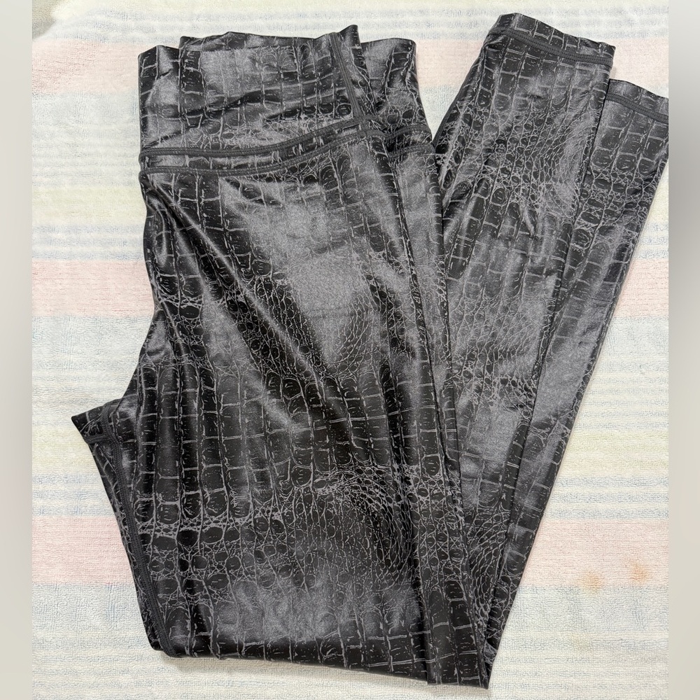 Black Crocodile Print Leggings Zyia Active Size 14-16